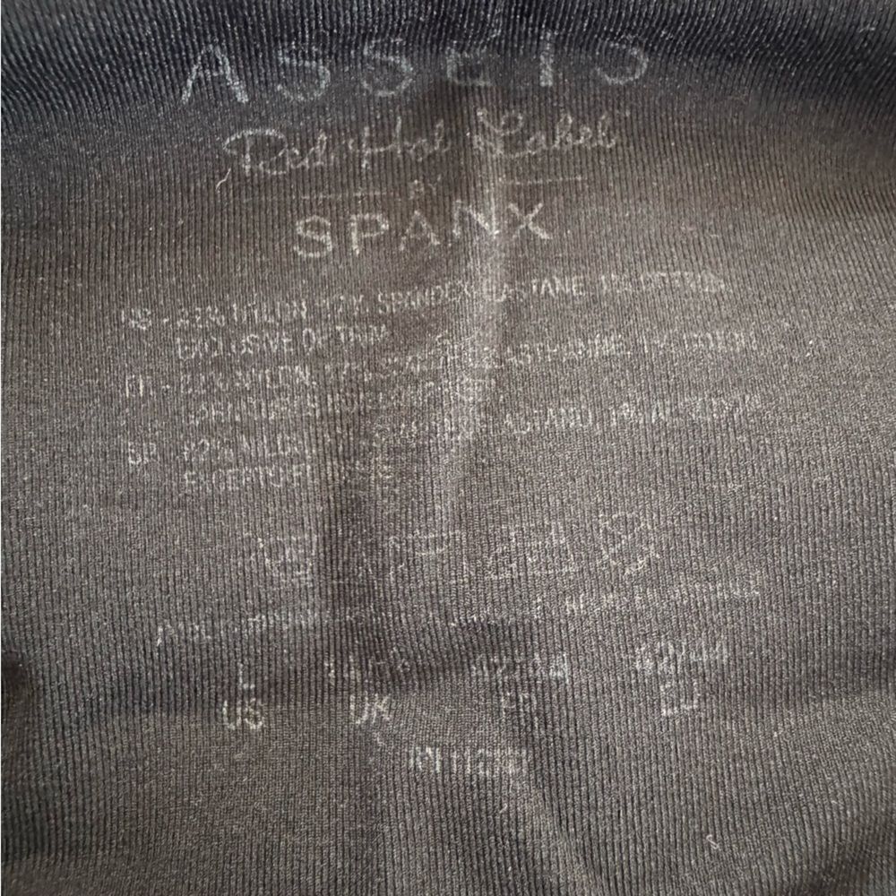 Assets SPANX Red Hot Label Focused Firmers Size Large - Picture 5 of 5